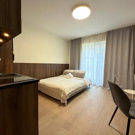 Madalinskiego Prime By Bookinghost Apartman *